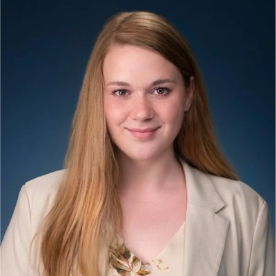 Hailey Gibbs headshot